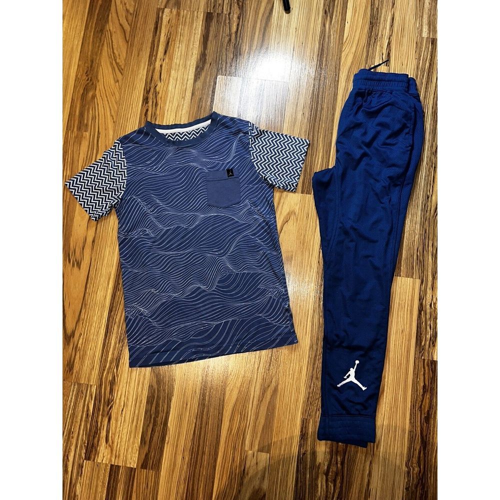 Air Jordan Nike Boys Large Jogger Sweatpants Dri-fit & Graphic Tee T-shirt‎